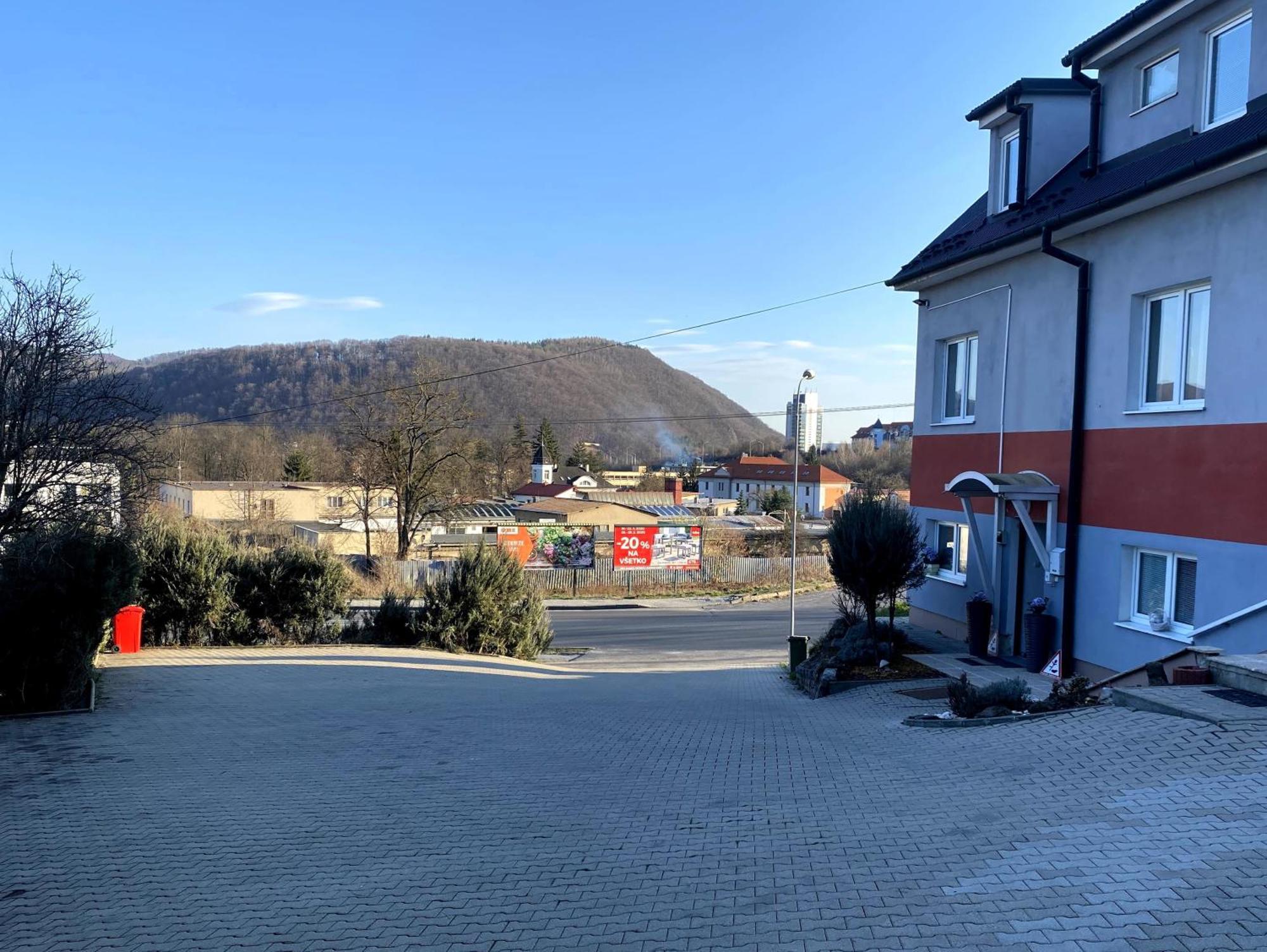 Alcorso Pension Banska Bystrica Exterior photo